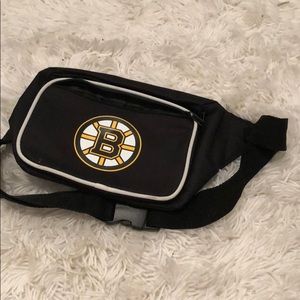 FREE w/$75 purchase! Boston Bruins Fannypack